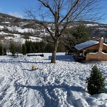 Detska - Cozy Retreat Near The Forest Zupkov