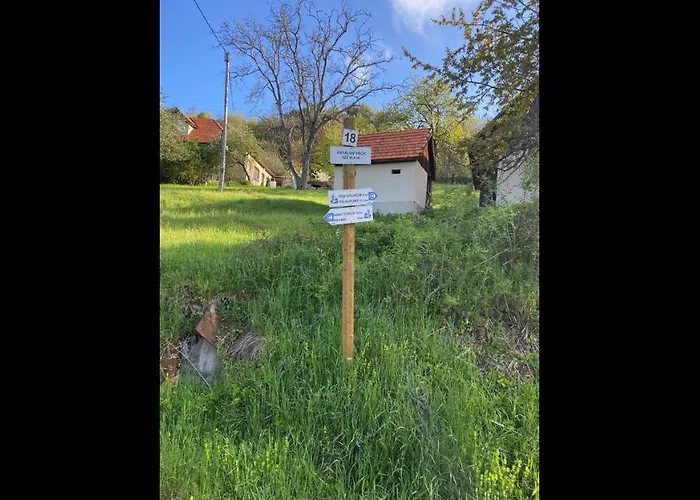 샬레 Detska - Cozy Retreat Near The Forest *